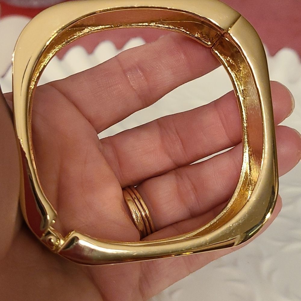 Square Clamp Bangle - Picture 16 of 16